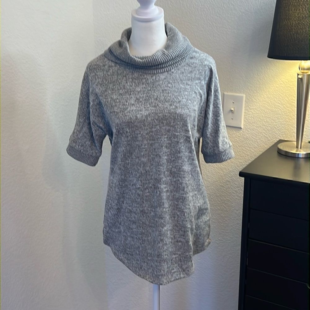 Parallel Skies Gray Short Sleeve Cowl Neck Sweater - Size Small